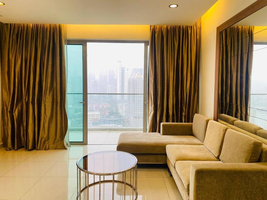Regalia Klcc View By Ucare Kuala Lumpur
